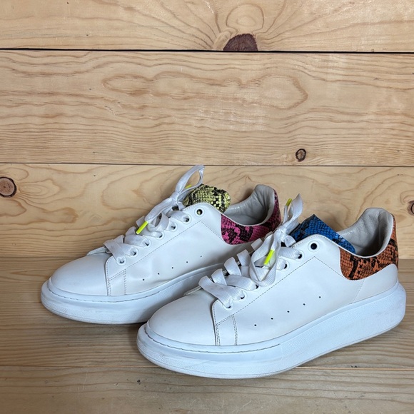 Alexander McQueen oversized White Sneakers with Multicolor Accents - Picture 1 of 14